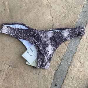 RVCA swim bottoms size XS